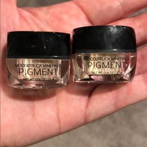 Set of 2 Younique Moodstruck Eyeshadow Pigments